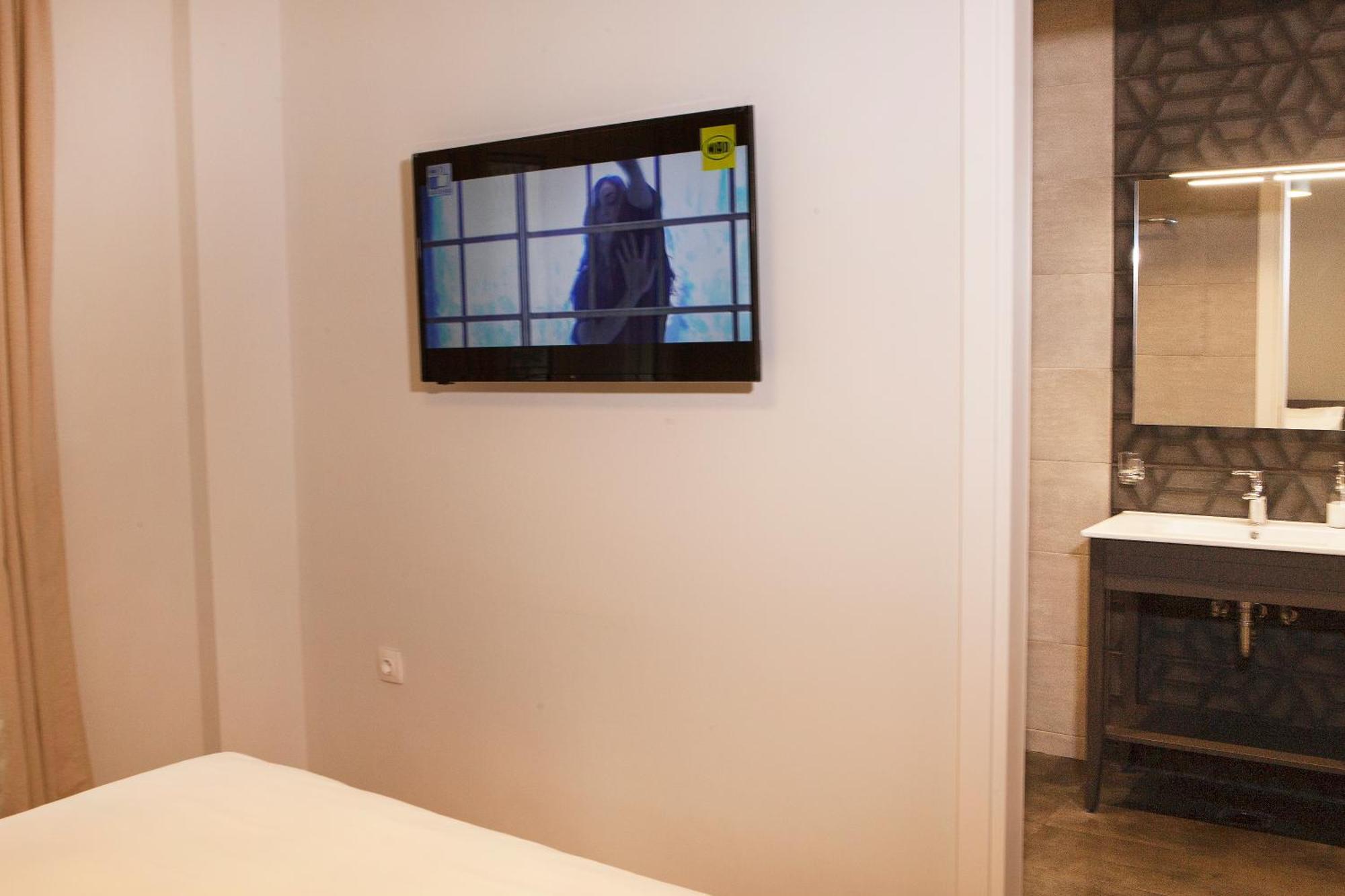 Central Comfy Modern Flat 2 Bedrooms 2 Bathrooms アテネ エクステリア 写真