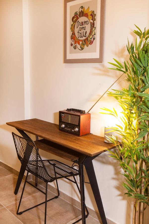 Central Comfy Modern Flat 2 Bedrooms 2 Bathrooms アテネ エクステリア 写真